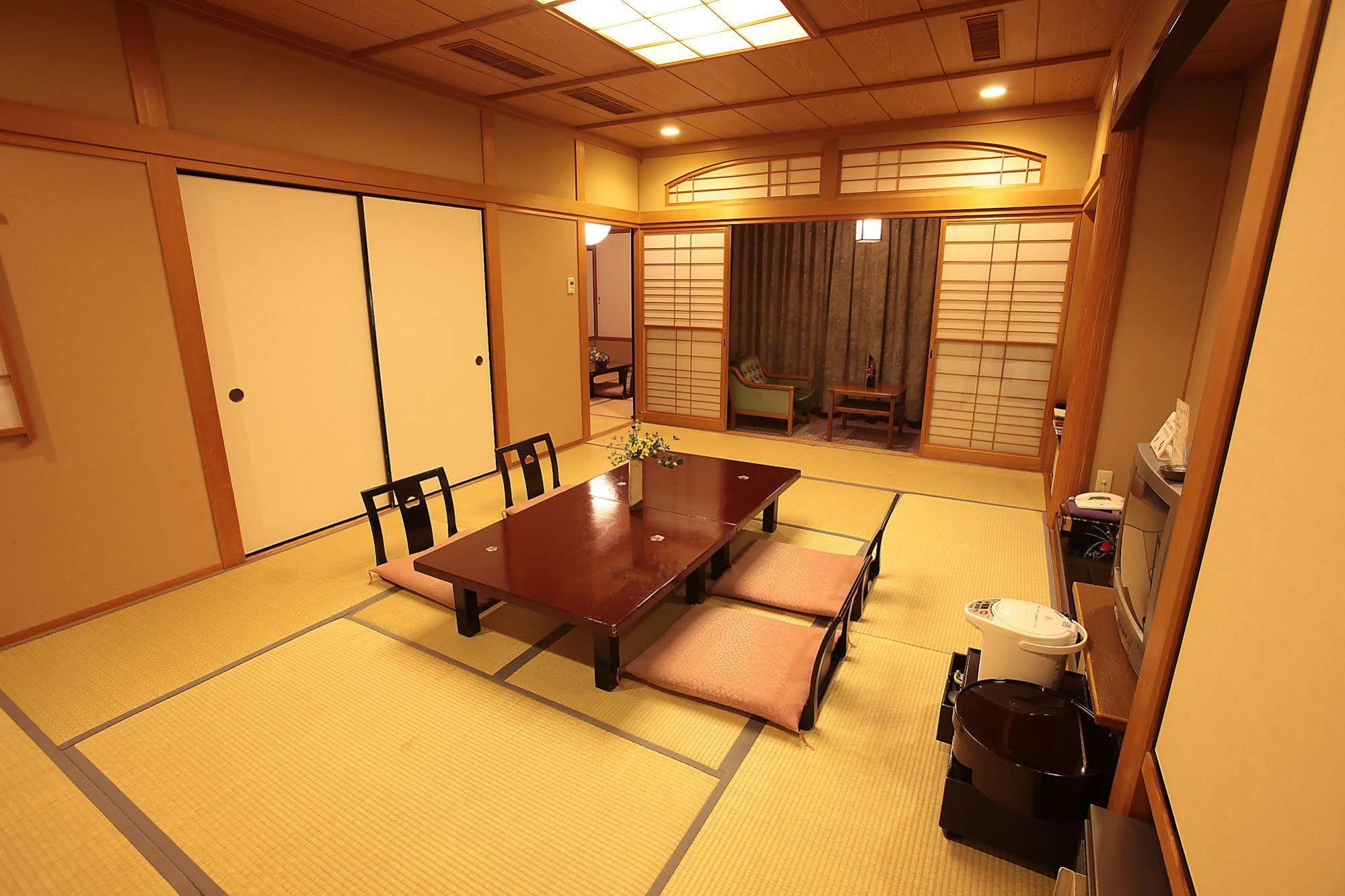 Ryokan Ayu No Sato Hitoyoshi Exterior foto